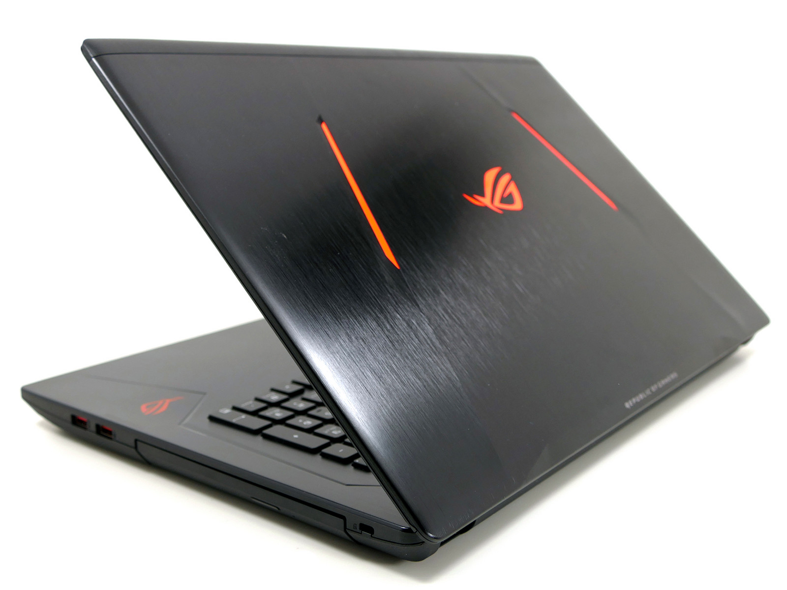 asus rog strix gl753 – Image 2